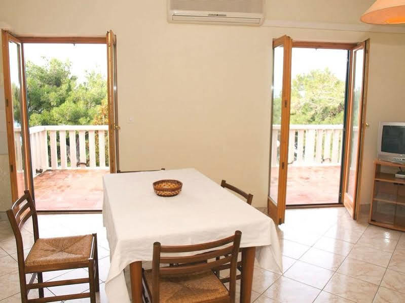 Hotel Santic Postira Exterior foto