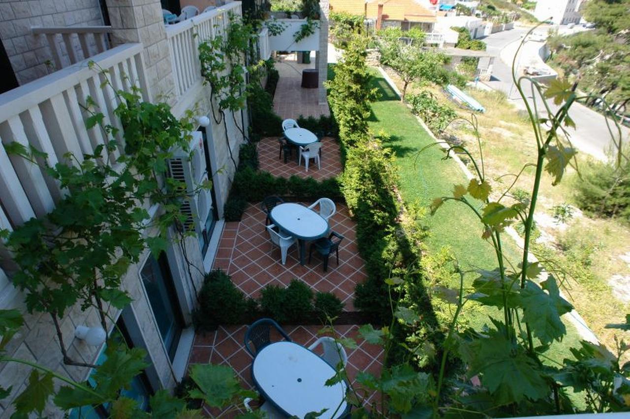 Hotel Santic Postira Exterior foto